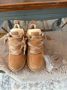 UGG Women brand new Lace-Up Cozy-Lined Boots